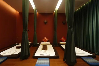 青岛李沧区泰式按摩的被动瑜伽：当身体被折叠成诗